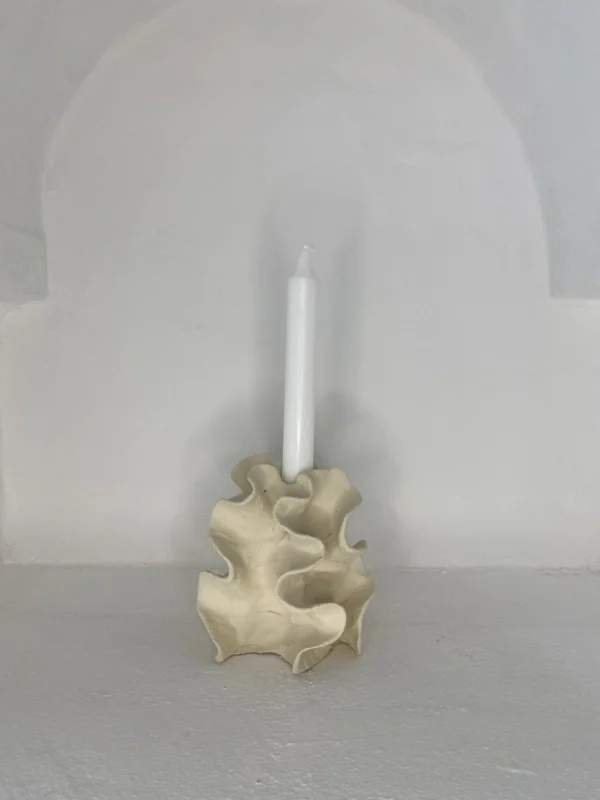 07-vingelysestager-hvid-ler-organisk-uden-glasur-mellem